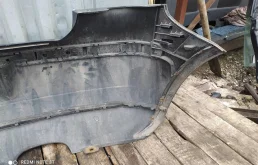 Бампер для Volkswagen Polo 2005 года на фотографиях