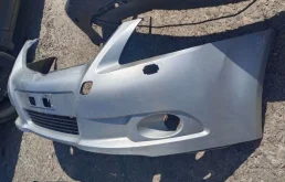 Бампер для Toyota Avensis 2016 года на фотографиях