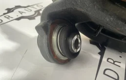 Цапфа задняя левая для Lexus RX на фотографиях