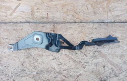 Петля капота правая для BMW X5 на фотографиях