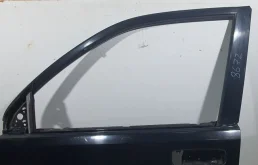 Дверь передняя левая для Nissan X-Trail 2001 года на фотографиях