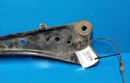 Рычаг продольный задний левый для Toyota RAV4 2011 года на фотографиях