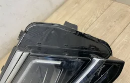 Фара ксенон левая для Volkswagen Tiguan 2016 года на фотографиях