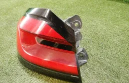 Фонарь внешний левый для BMW 5er 2016 года на фотографиях