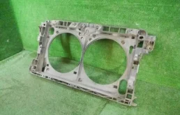 Панель радиатора (телевизор) для Nissan Teana 2017 года на фотографиях