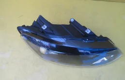 Фара ксенон левая для Volkswagen Polo 2013 года на фотографиях