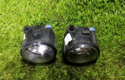 Противотуманка (ПТФ) передняя правая для Nissan X-Trail 2008 года на фотографиях