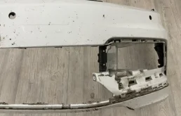 Бампер для Volkswagen Passat 2020 года на фотографиях