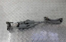 Трапеция стеклоочистителей для BMW 5er 2000 года на фотографиях