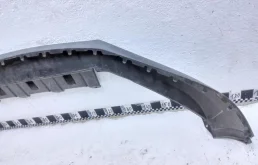 Накладка переднего бампера для Volkswagen Tiguan 2015 года на фотографиях