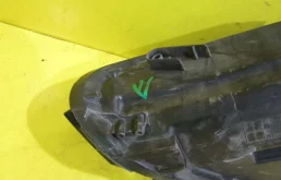 Фара правая для Volkswagen Tiguan 2012 года на фотографиях