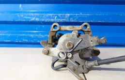 Суппорт задний левый для Skoda Octavia на фотографиях