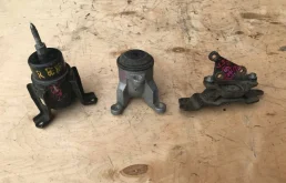 Подушка двигателя задняя левая нижняя для Nissan Teana 2010 года на фотографиях