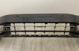 Бампер для Volkswagen Passat 2020 года на фотографиях