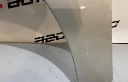 Крылья для Volkswagen Passat 2004 года на фотографиях