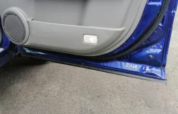 Двери для Nissan X-Trail 2006 года на фотографиях