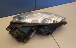 Фара левая для Volkswagen Jetta 2009 года на фотографиях