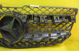 Решетка радиатора для Mercedes-Benz GLK class 2008 года на фотографиях