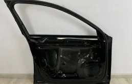 Дверь передняя левая для Audi A4 2016 года на фотографиях