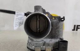 Дроссельная заслонка для Ford Focus 2014 года на фотографиях