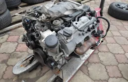 Двигатель для Mercedes-Benz C class 2001 года на фотографиях