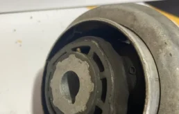 Рычаг передний левый нижний для Mercedes-Benz S class 2014 года на фотографиях