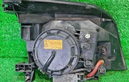 Фара левая для Nissan X-Trail 2005 года на фотографиях