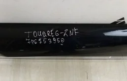 Накладка двери багажника для Volkswagen Touareg 2014 года на фотографиях