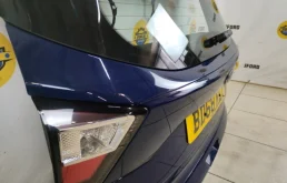 Крышка багажника для Ford Kuga 2019 года на фотографиях