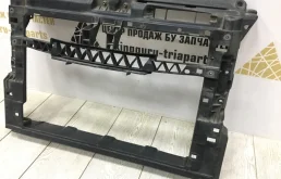 Панель радиатора (телевизор) для Volkswagen Polo 2018 года на фотографиях