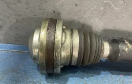 Привод передний правый для Skoda Octavia 2011 года на фотографиях