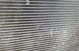 Радиатор кондиционера для Toyota Land Cruiser 2009 года на фотографиях