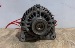 Генератор для Nissan X-Trail 2014 года на фотографиях