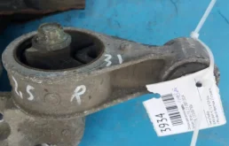 Опора двигателя передняя левая верхняя для Nissan X-Trail на фотографиях