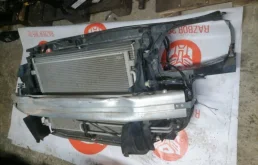 Панель радиатора (телевизор) для Audi A4 2008 года на фотографиях