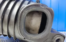 Корпус воздушного фильтра для Skoda Octavia 2010 года на фотографиях