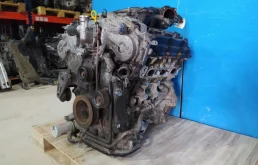 Двигатель без навесного для Nissan Fuga 2015 года на фотографиях