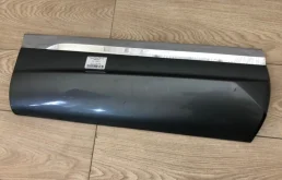 Стекло двери заднее правое для Volkswagen Touareg 2015 года на фотографиях