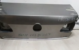 Дверь багажника для Volkswagen Passat 2012 года на фотографиях