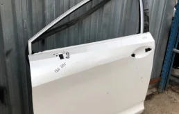 Дверь передняя левая для Lexus RX 2022 года на фотографиях