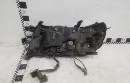 Фара ксенон левая для Toyota Land Cruiser 2020 года на фотографиях