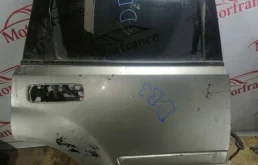 Дверь задняя правая для Nissan X-Trail 2002 года на фотографиях