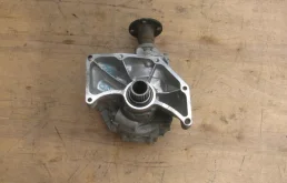 Редуктор переднего моста для Nissan X-Trail 2001 года на фотографиях