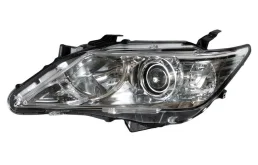 Фара левая для Toyota Camry 2014 года на фотографиях