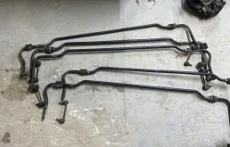 Стабилизатор поперечной устойчивости задний для Nissan X-Trail 2000 года на фотографиях