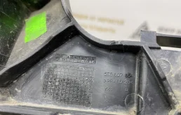 Направляющая бампера задняя правая для Skoda Octavia на фотографиях