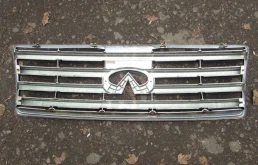 Решетка радиатора для Infiniti QX 2007 года на фотографиях