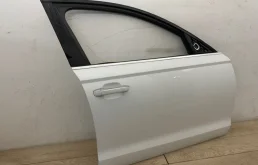 Дверь передняя правая для Audi A6 2016 года на фотографиях