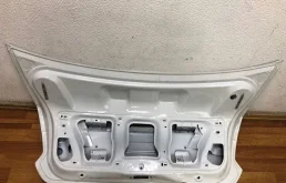 Дверь багажника для Volkswagen Polo 2011 года на фотографиях