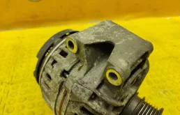 Генератор для Mercedes-Benz C class 2010 года на фотографиях